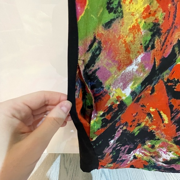 Beautiful dress - Picture 2 of 4